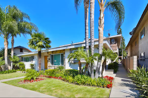 Downey Apts property